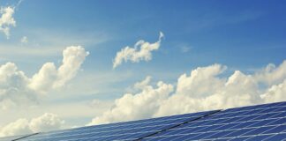 Co to są źródła energii odnawialnej i nieodnawialnej Wymień przykłady?